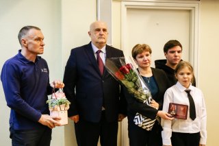 «Герои никогда не умирают, Герои в нашей памяти живут!»