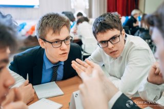 Школьники из Всеволожска победили в чемпионате интеллектуальных игр