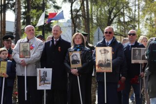 Во Всеволожске прошло одно из самых значимых и объединяющих событий празднования Дня Победы - шествие «Бессмертного полка».