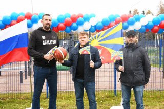 В Агалатово открылись две новые спортивные площадки