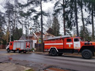 В частном доме во Всеволожске пожарно-спасательные подразделения ликвидировали пожар