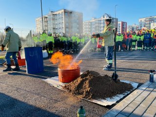 Для Всеволожских строителей провели противопожарные учения