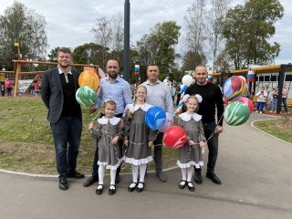 В Рахье открылась новая игровая площадка