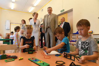 Губернатор Ленинградской области, Александр Дрозденко, открыл три новых детских сада во Всеволожском районе