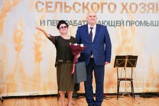 В деревне Энколово отметили День работника сельского хозяйства и перерабатывающей промышленности.